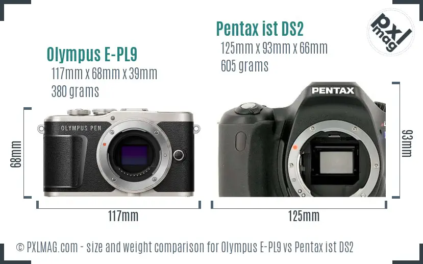 Olympus E-PL9 vs Pentax ist DS2 size comparison