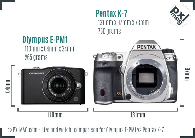 Olympus E-PM1 vs Pentax K-7 size comparison