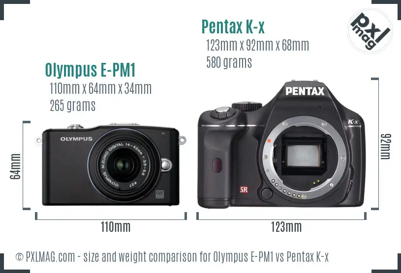 Olympus E-PM1 vs Pentax K-x size comparison