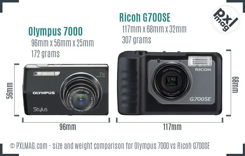 Olympus 7000 vs Ricoh G700SE size comparison Olympus 7000 vs Ricoh G700SE size comparison