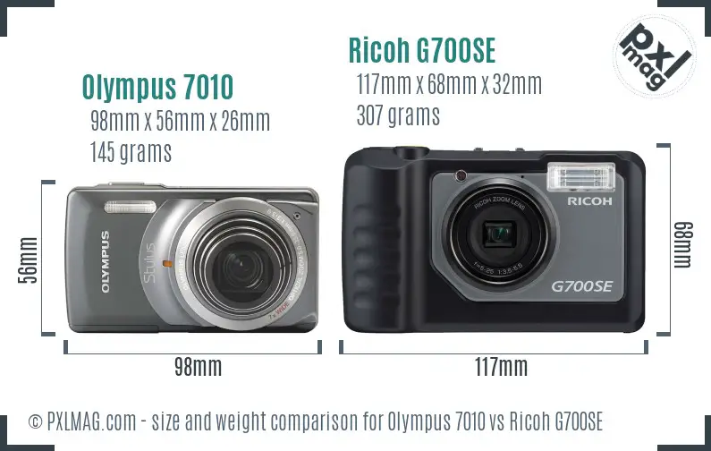 Olympus 7010 vs Ricoh G700SE size comparison Olympus 7010 vs Ricoh G700SE size comparison