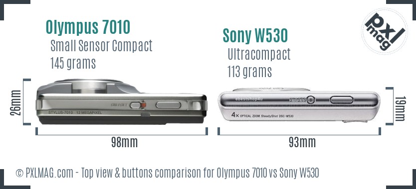 Olympus 7010 vs Sony W530 top view buttons comparison