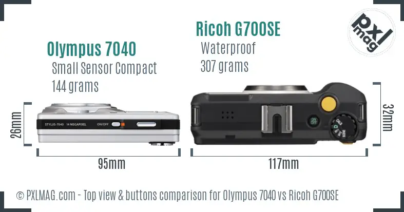 Olympus 7040 vs Ricoh G700SE top view buttons comparison