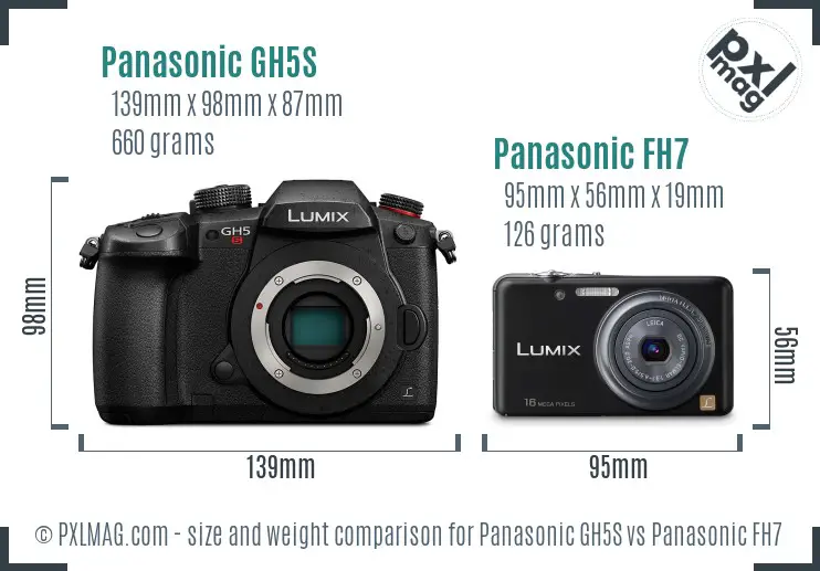 Panasonic GH5S vs Panasonic FH7 size comparison