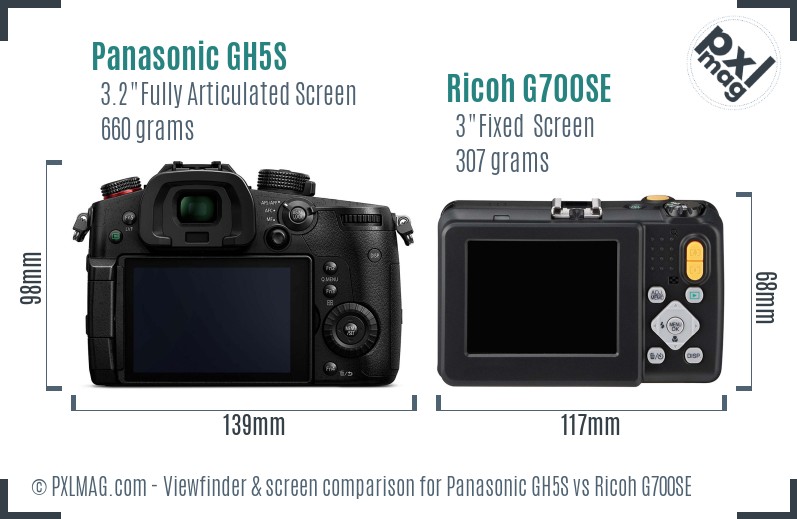 Panasonic GH5S vs Ricoh G700SE Screen and Viewfinder comparison