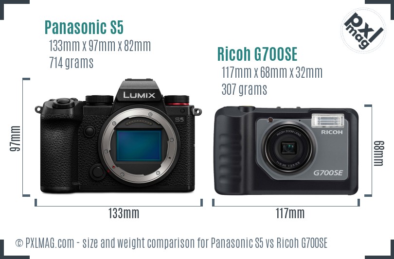 Panasonic S5 vs Ricoh G700SE size comparison