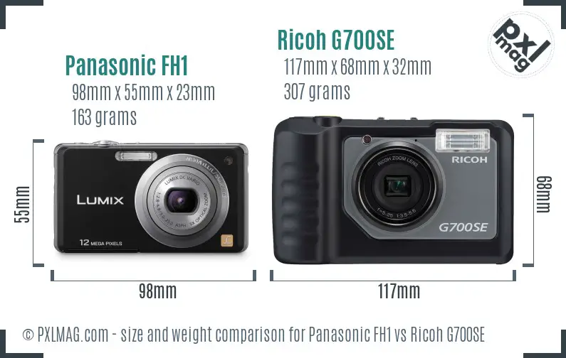 Panasonic FH1 vs Ricoh G700SE size comparison