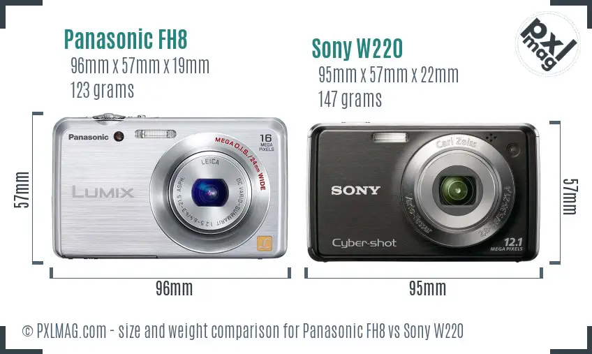 Panasonic FH8 vs Sony W220 size comparison