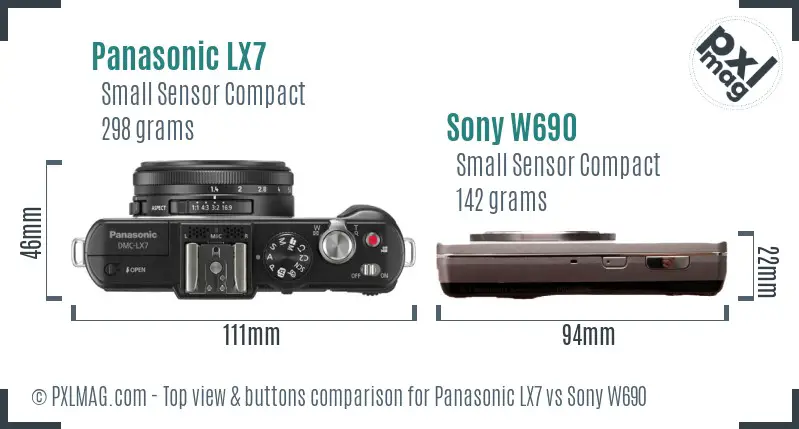 Panasonic LX7 vs Sony W690 top view buttons comparison