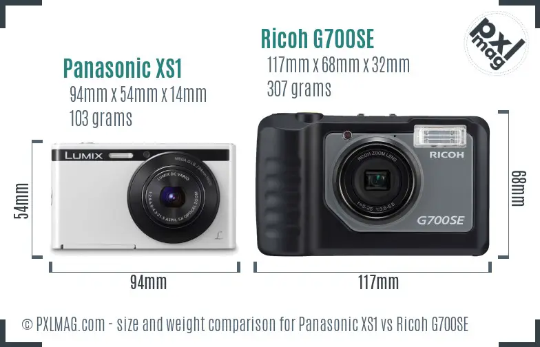 Panasonic XS1 vs Ricoh G700SE size comparison