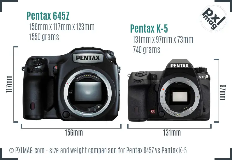 Pentax 645Z vs Pentax K-5 size comparison