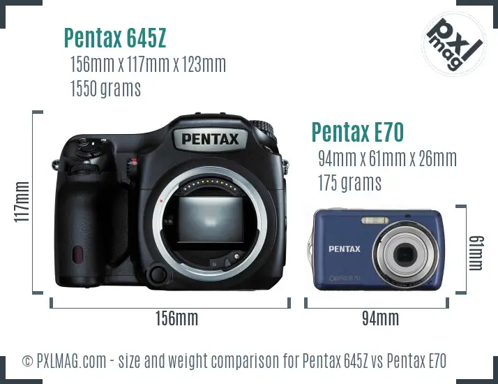 Pentax 645Z vs Pentax E70 size comparison