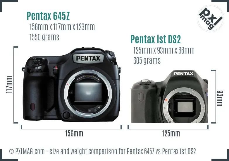 Pentax 645Z vs Pentax ist DS2 size comparison