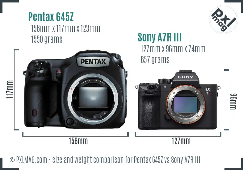 Pentax 645Z vs Sony A7R III size comparison