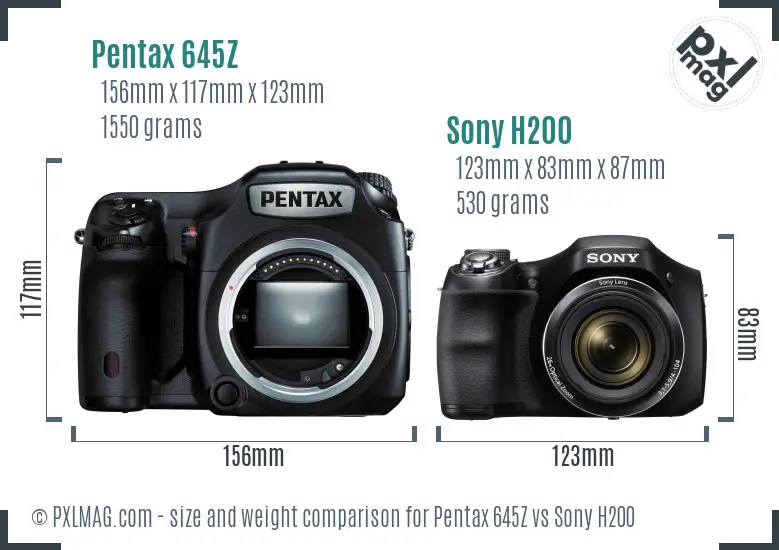 Pentax 645Z vs Sony H200 size comparison