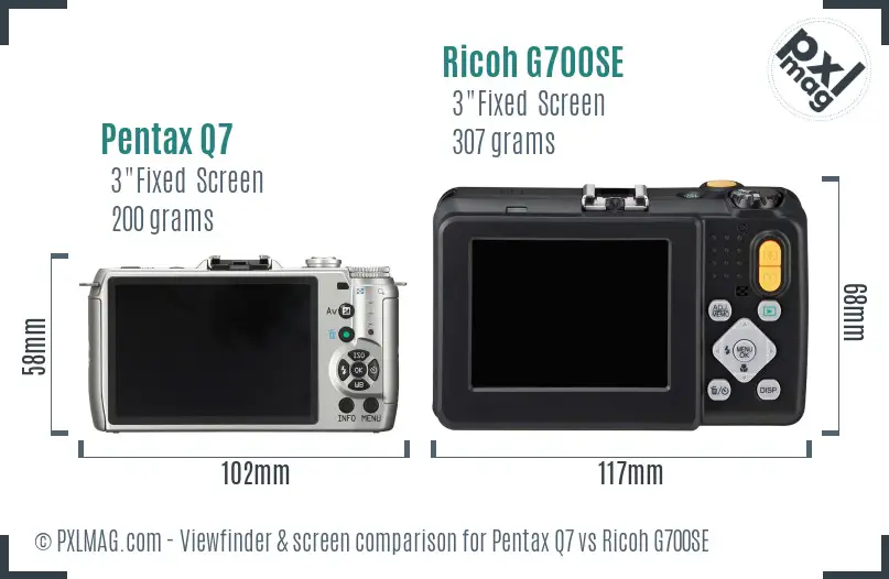Pentax Q7 vs Ricoh G700SE Screen and Viewfinder comparison