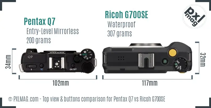 Pentax Q7 vs Ricoh G700SE top view buttons comparison