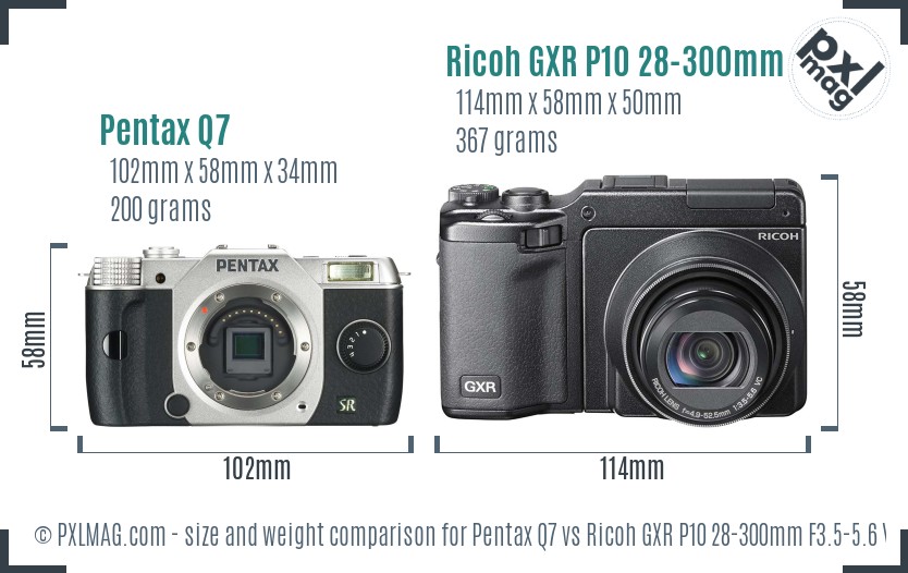 Pentax Q7 vs Ricoh GXR P10 28-300mm F3.5-5.6 VC size comparison