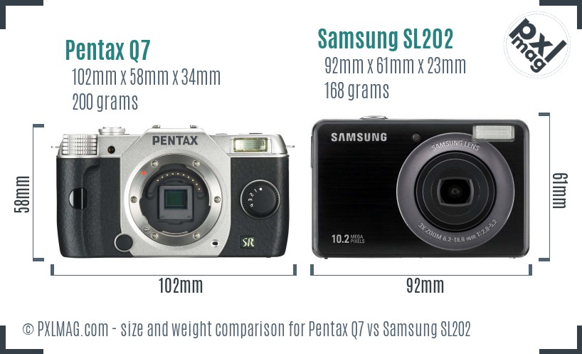 Pentax Q7 vs Samsung SL202 size comparison