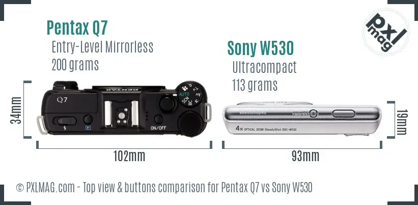 Pentax Q7 vs Sony W530 top view buttons comparison