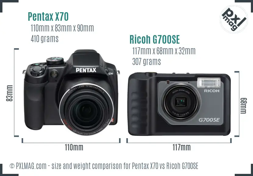 Pentax X70 vs Ricoh G700SE size comparison