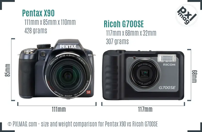 Pentax X90 vs Ricoh G700SE size comparison