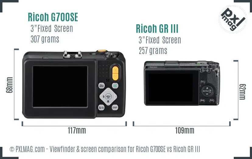 Ricoh G700SE vs Ricoh GR III Screen and Viewfinder comparison