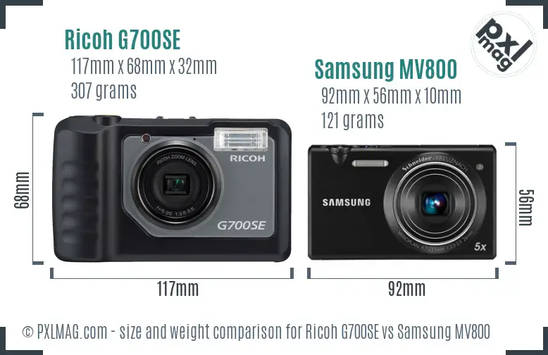 Ricoh G700SE vs Samsung MV800 size comparison