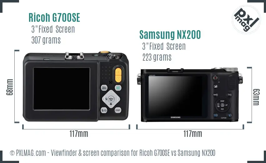 Ricoh G700SE vs Samsung NX200 Screen and Viewfinder comparison