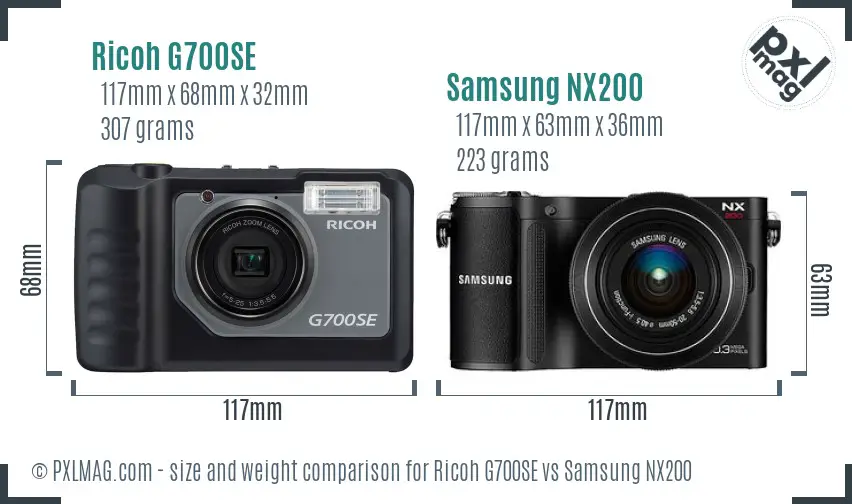 Ricoh G700SE vs Samsung NX200 size comparison