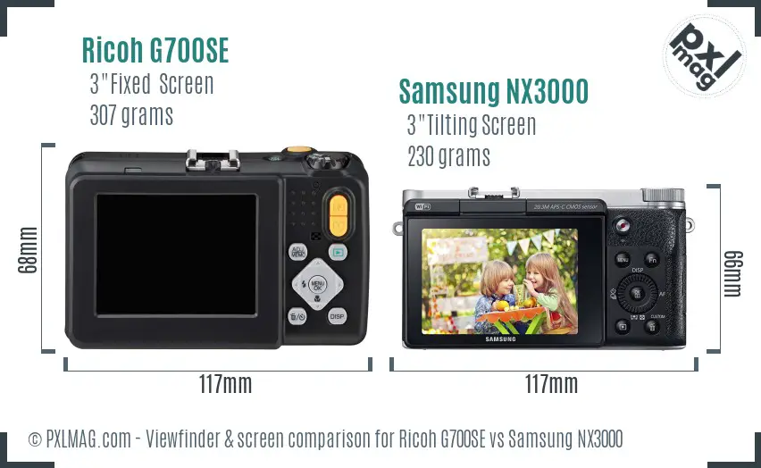 Ricoh G700SE vs Samsung NX3000 Screen and Viewfinder comparison