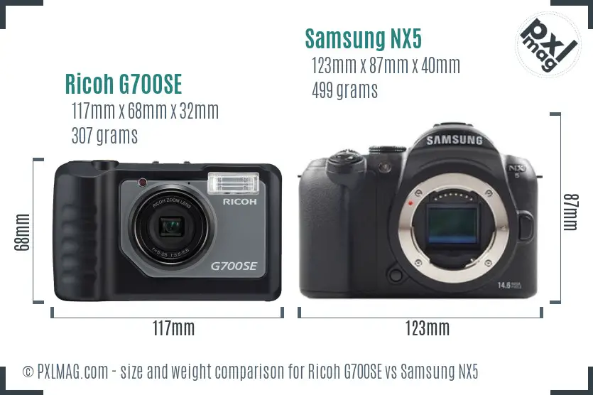 Ricoh G700SE vs Samsung NX5 size comparison