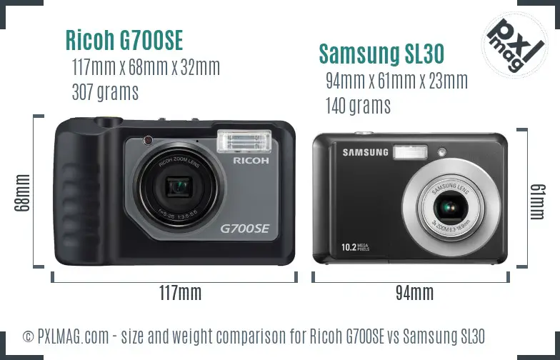 Ricoh G700SE vs Samsung SL30 size comparison