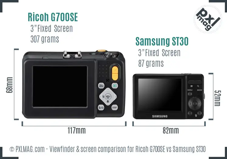 Ricoh G700SE vs Samsung ST30 Screen and Viewfinder comparison