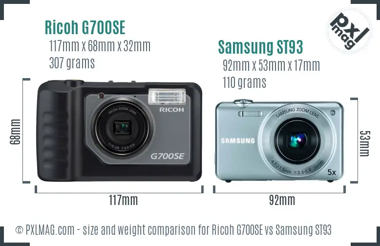 Ricoh G700SE vs Samsung ST93 size comparison