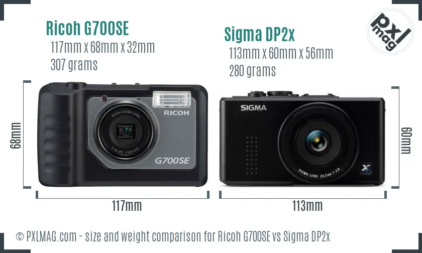 Ricoh G700SE vs Sigma DP2x size comparison