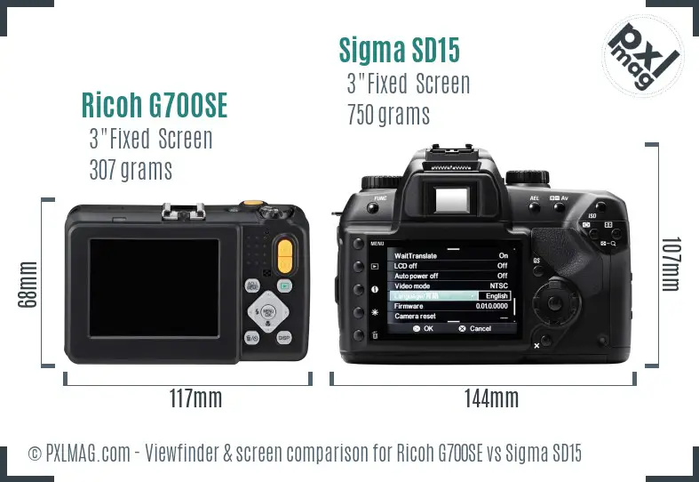 Ricoh G700SE vs Sigma SD15 Screen and Viewfinder comparison