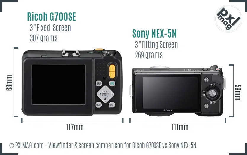 Ricoh G700SE vs Sony NEX-5N Screen and Viewfinder comparison