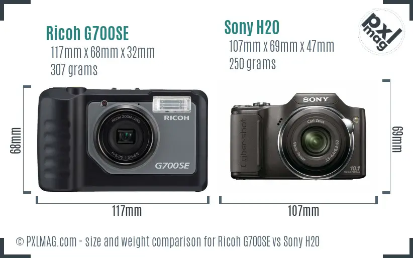 Ricoh G700SE vs Sony H20 size comparison