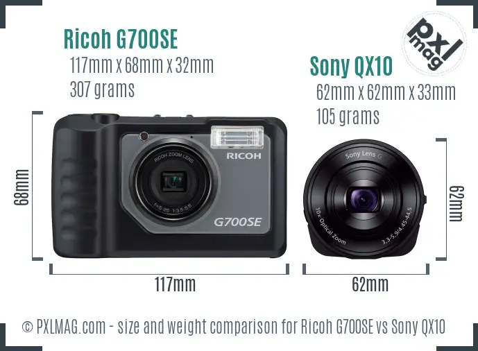 Ricoh G700SE vs Sony QX10 size comparison