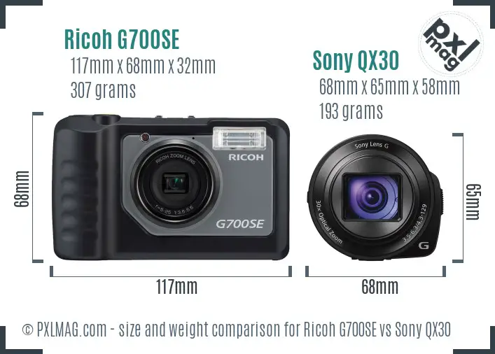 Ricoh G700SE vs Sony QX30 size comparison
