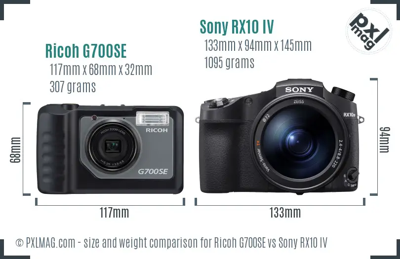 Ricoh G700SE vs Sony RX10 IV size comparison