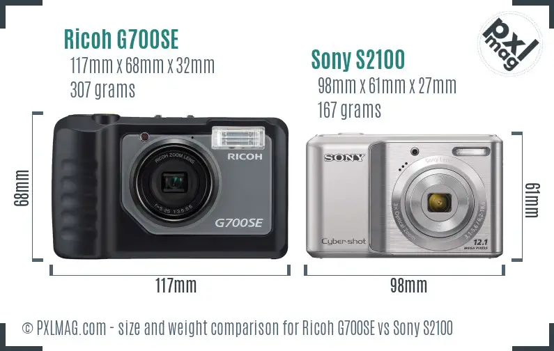 Ricoh G700SE vs Sony S2100 size comparison