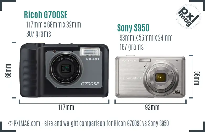 Ricoh G700SE vs Sony S950 size comparison