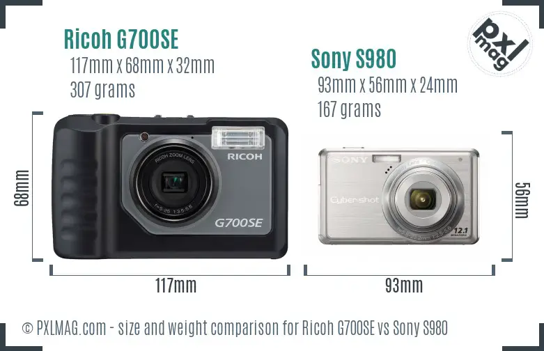 Ricoh G700SE vs Sony S980 size comparison