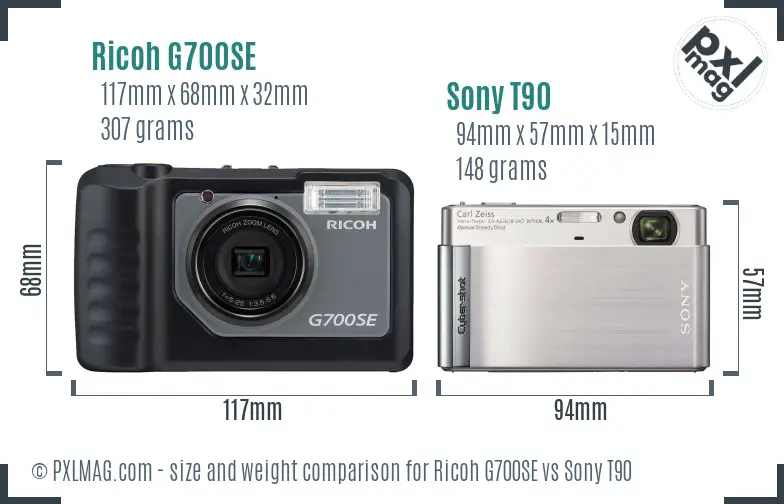 Ricoh G700SE vs Sony T90 size comparison