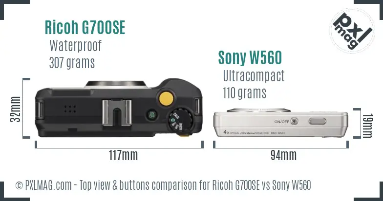 Ricoh G700SE vs Sony W560 top view buttons comparison