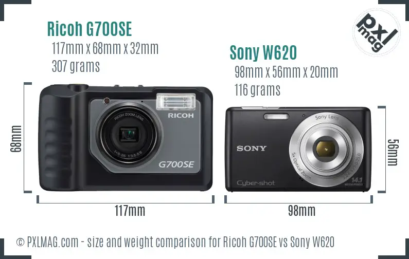 Ricoh G700SE vs Sony W620 size comparison