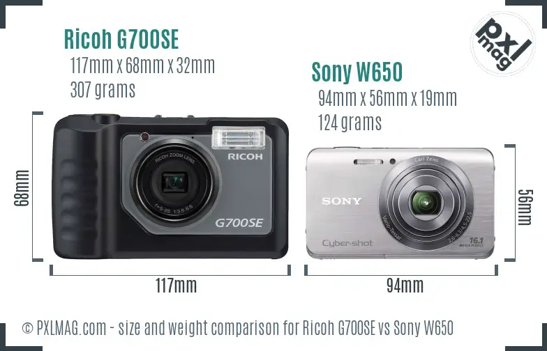 Ricoh G700SE vs Sony W650 size comparison