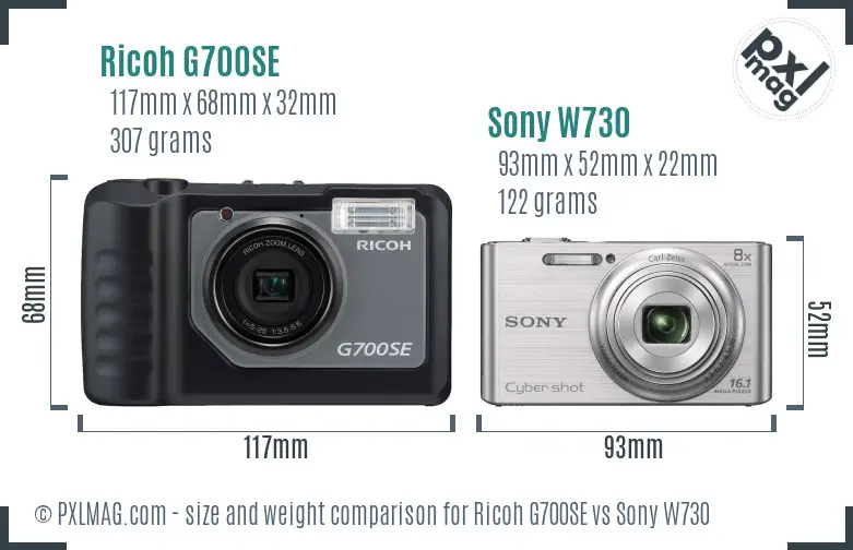 Ricoh G700SE vs Sony W730 size comparison